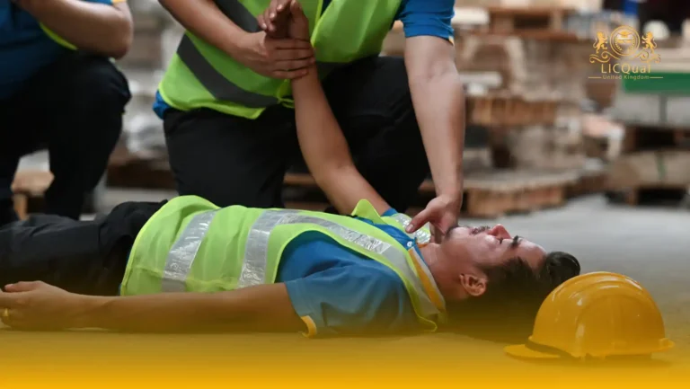 LICQual Level 3 Award in Emergency First Aid at Work (EFAW)